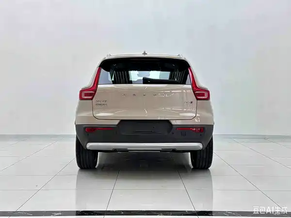 Volvo XC40 2024