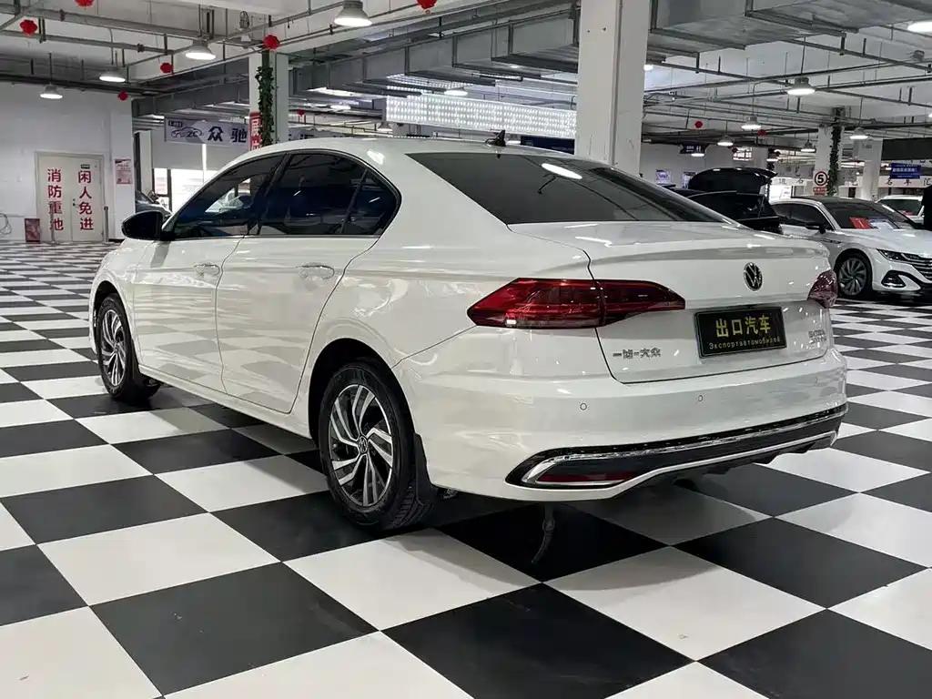 Volkswagen Bora 2023