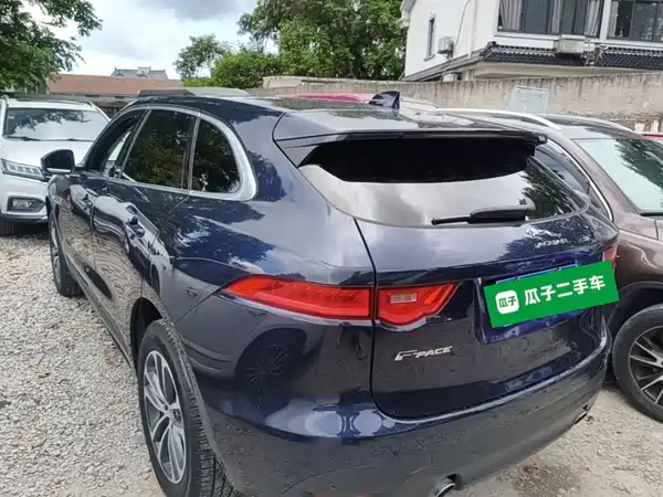 Jaguar F-PACE 2017