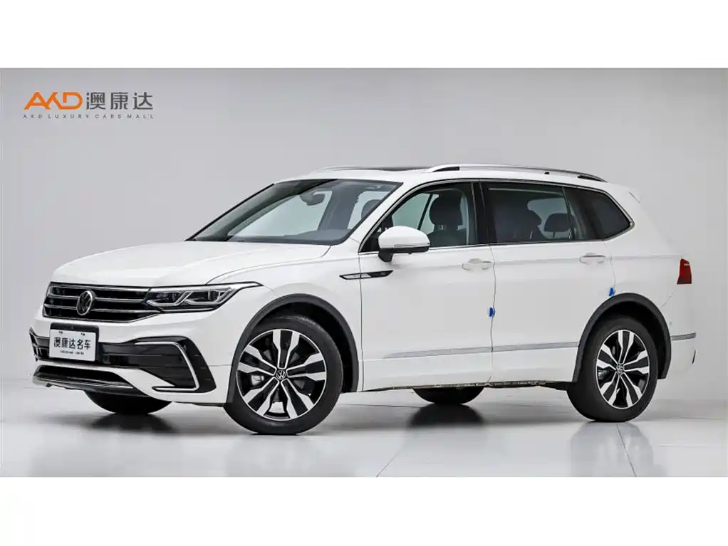 Volkswagen Tiguan L 2021 — фото 1