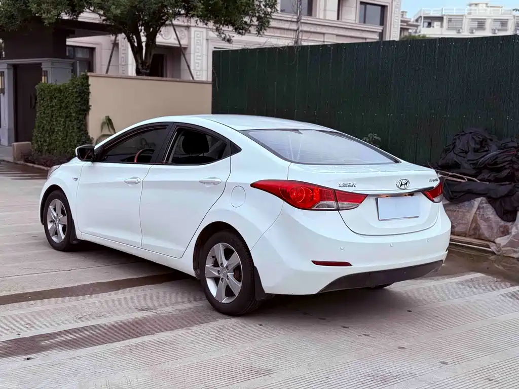 Hyundai Elantra 2014