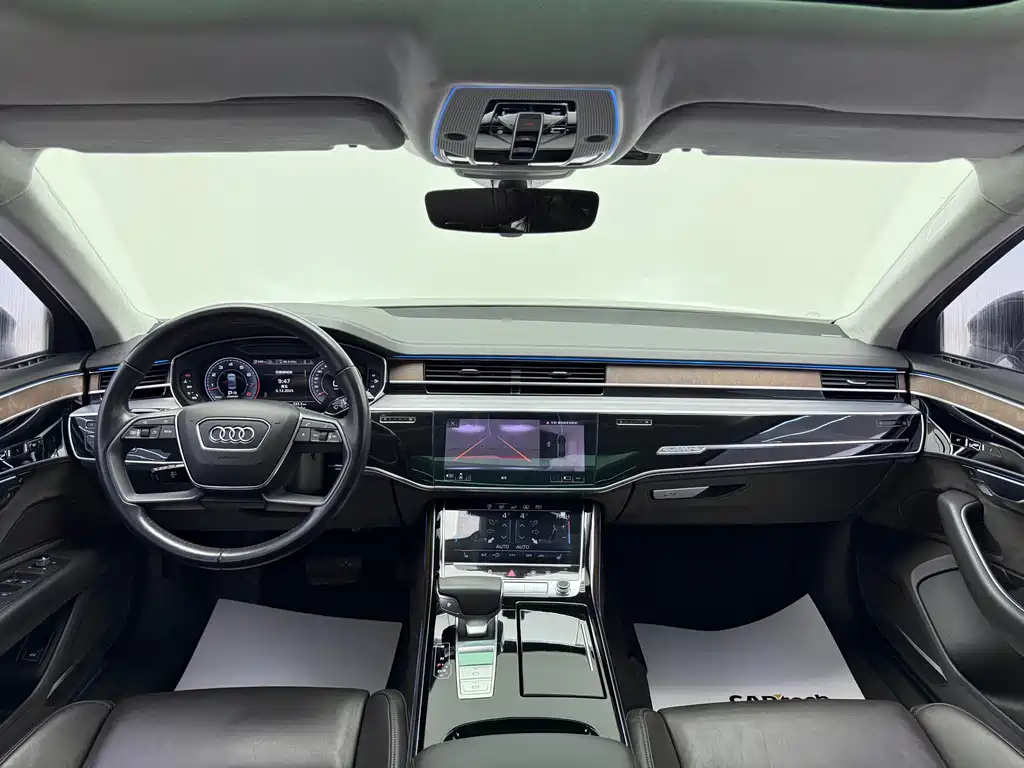 Audi A8 2019 — фото 18