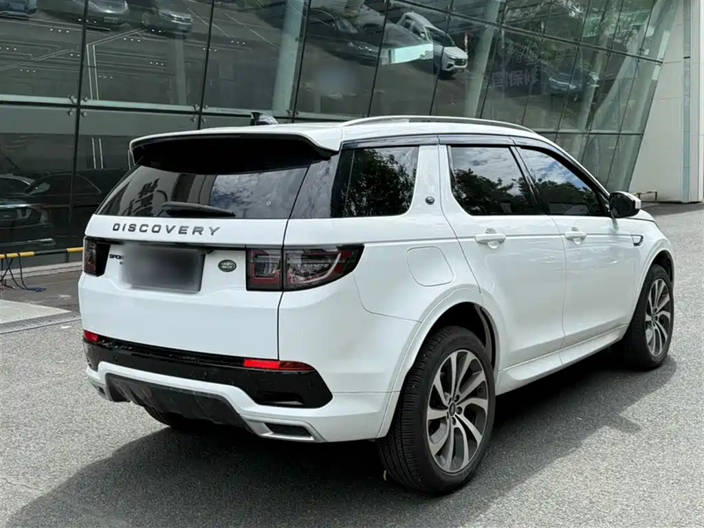 Land Rover Discovery Sport 2023 — фото 8