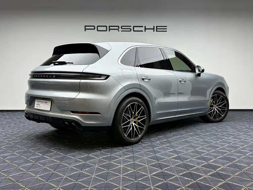 Porsche Cayenne 2024 — фото 2