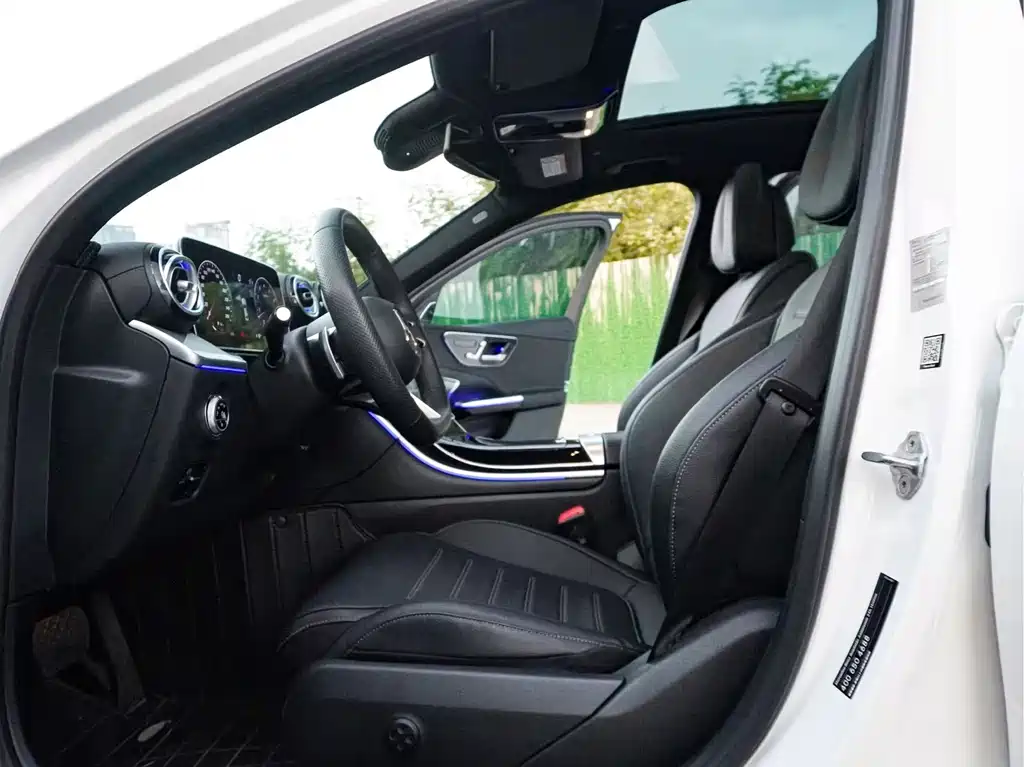 Mercedes-Benz C-Class 2023 — фото 9