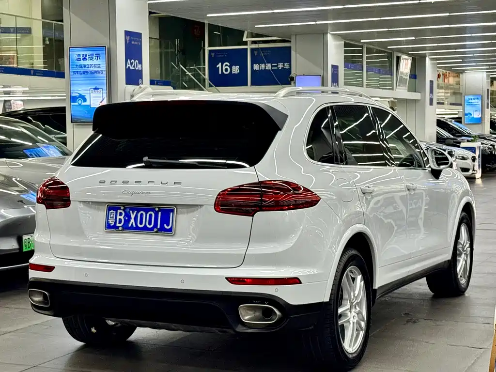 Porsche Cayenne 2017 — фото 9