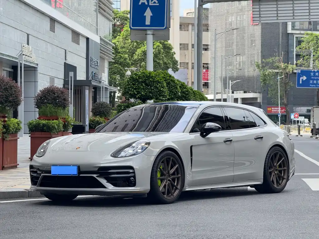 Porsche Panamera 2021 — фото 1