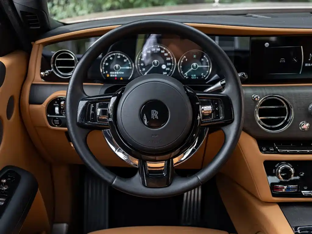 Rolls-Royce Ghost 2023 — фото 13