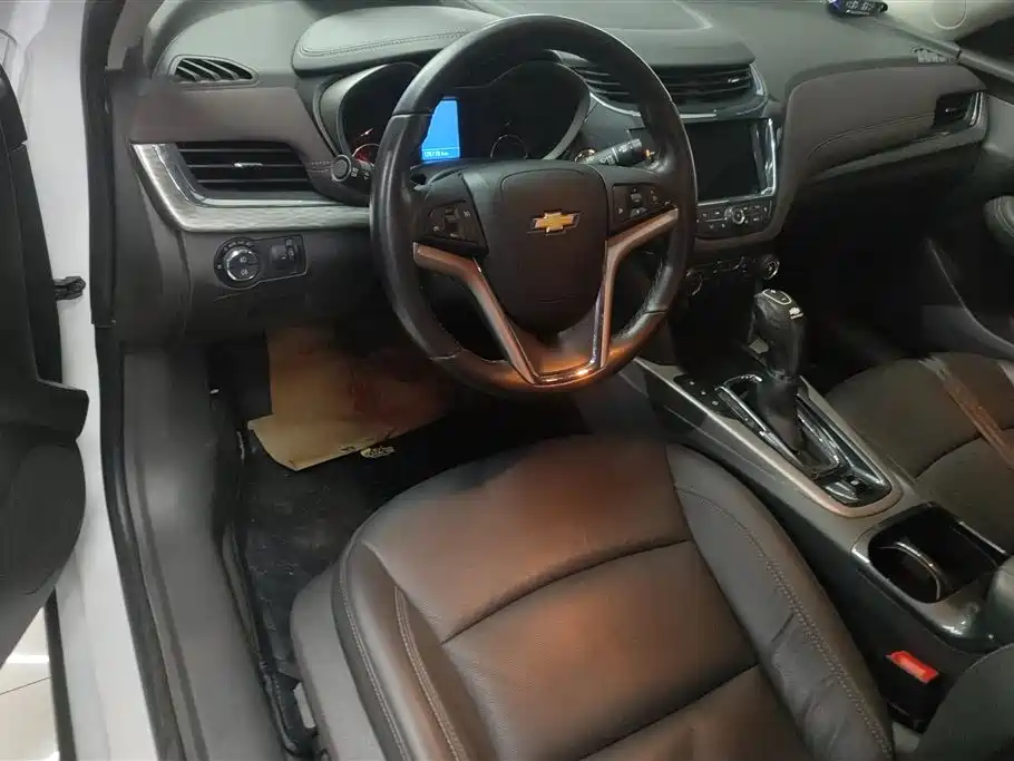Chevrolet Malibu 2018 — фото 12