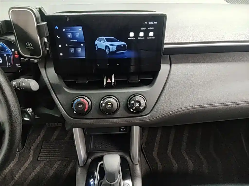 Toyota Corolla Cross 2025 — фото 13