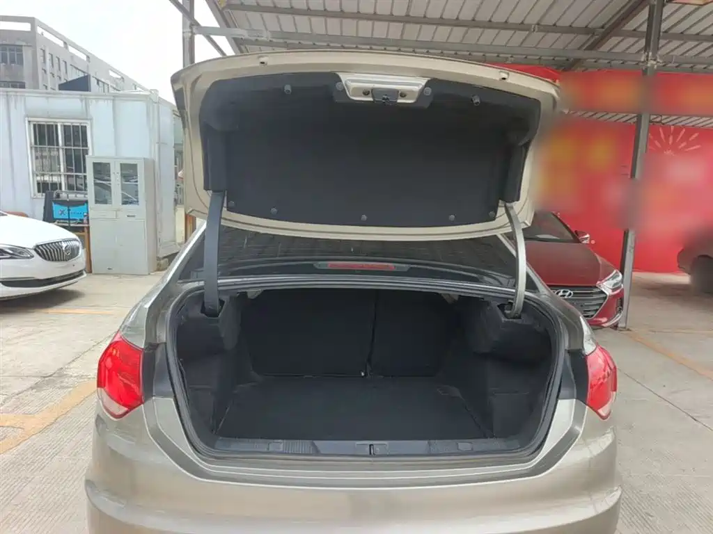 Citroen C4L 2015 — фото 19