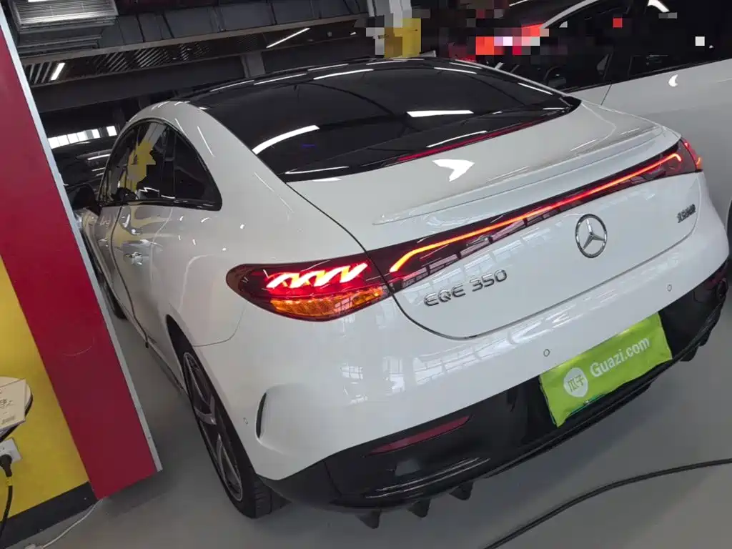 Mercedes-Benz EQE 2025