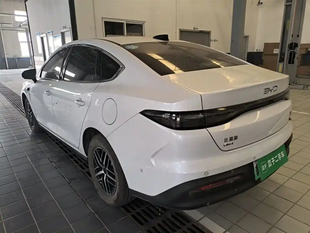 BYD Seal 05 DM-i 2025 — фото 5