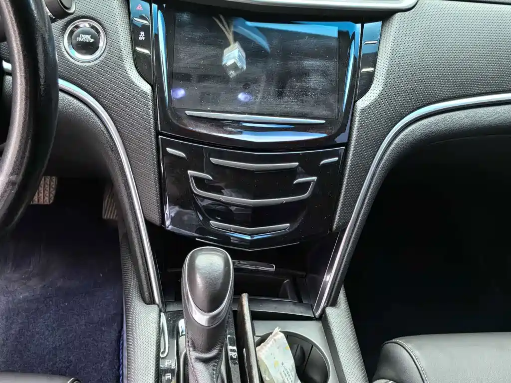 Cadillac XTS 2019 — фото 10