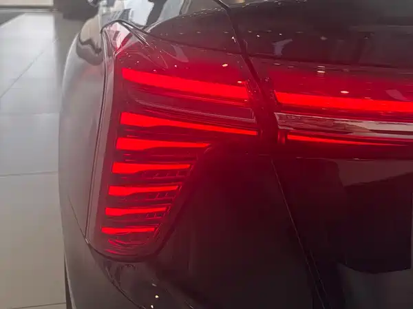 Hongqi H5 2024