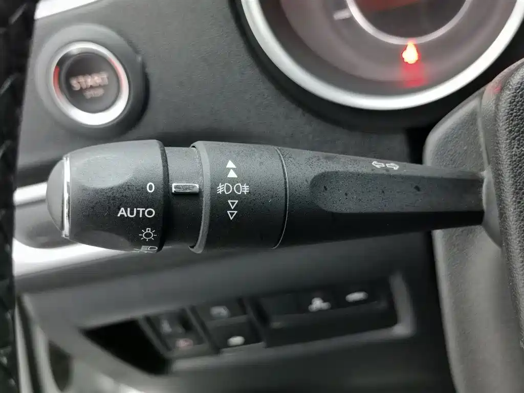 Citroen C4L 2015 — фото 21