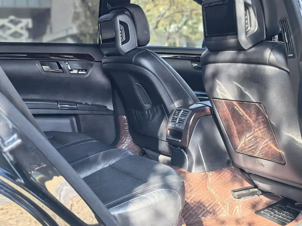 Mercedes-Benz G-Class 2016 — фото 19