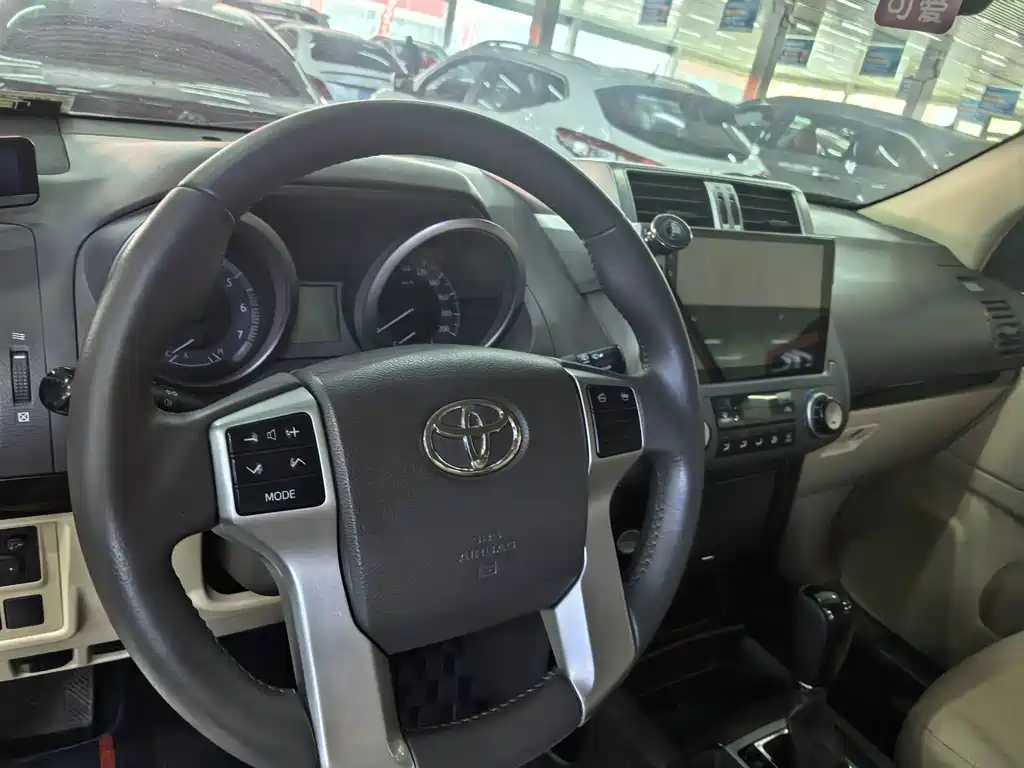 Toyota Prado 2018 — фото 12