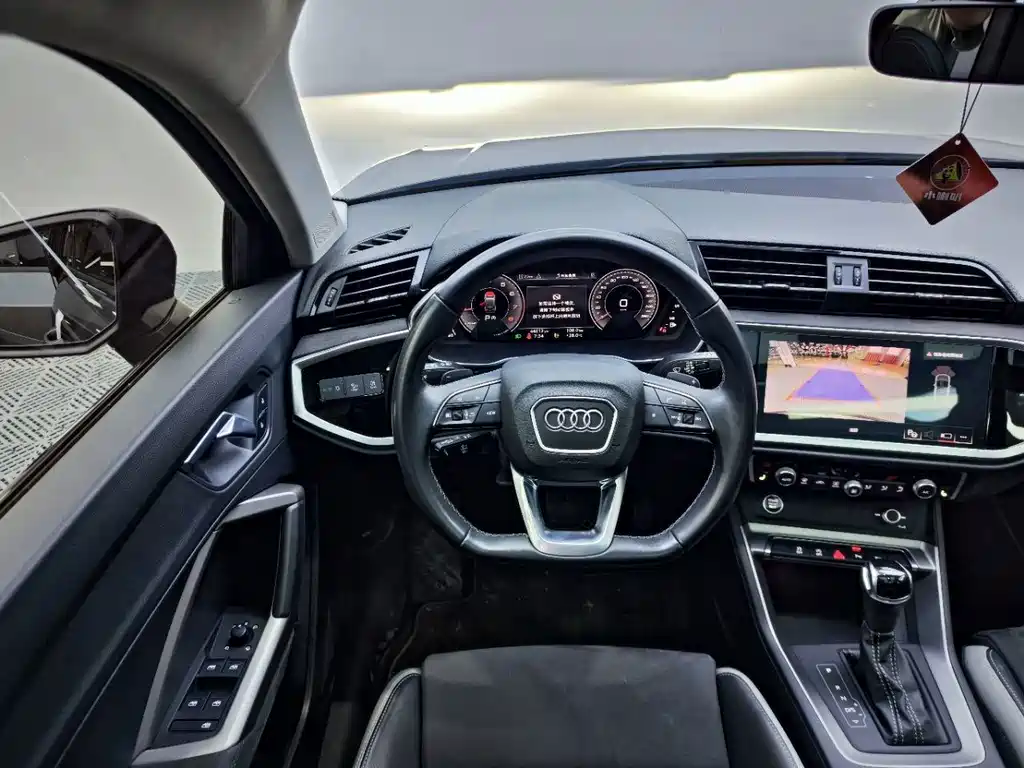Audi Q3 2023 — фото 10