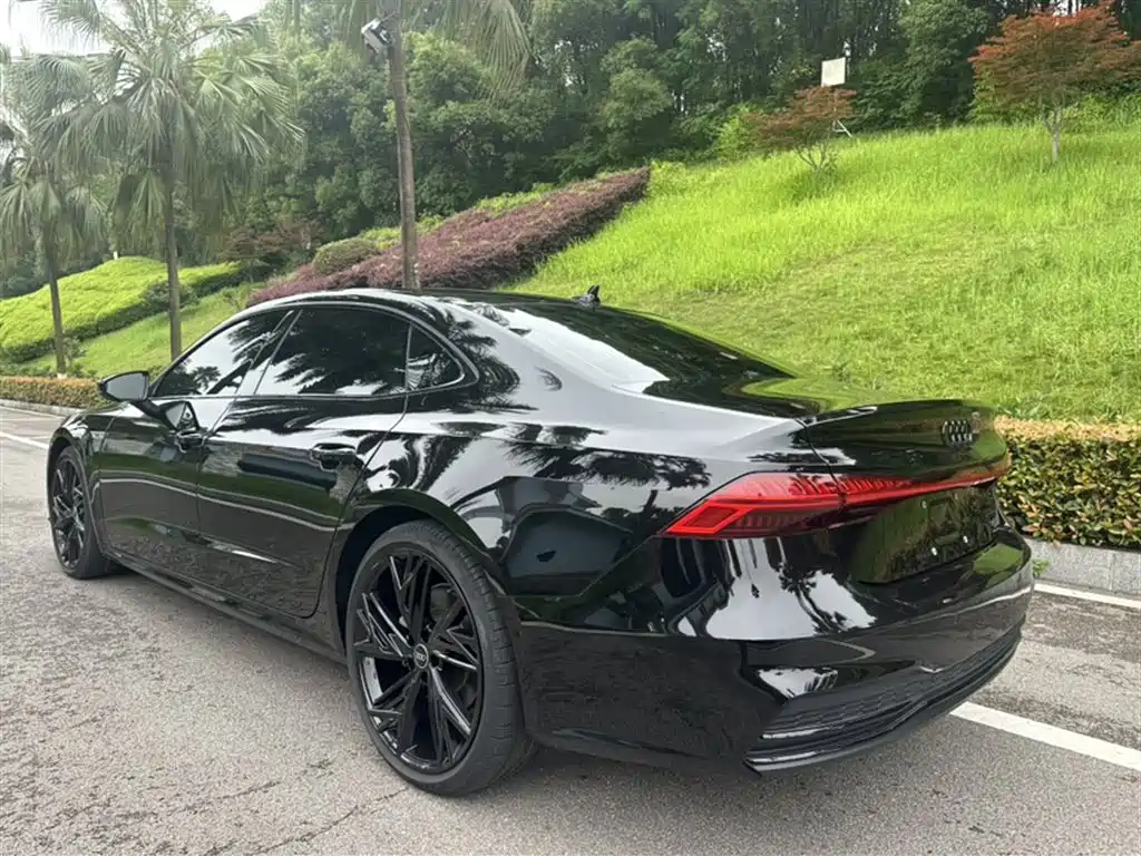 Audi A7L 2024 — фото 14