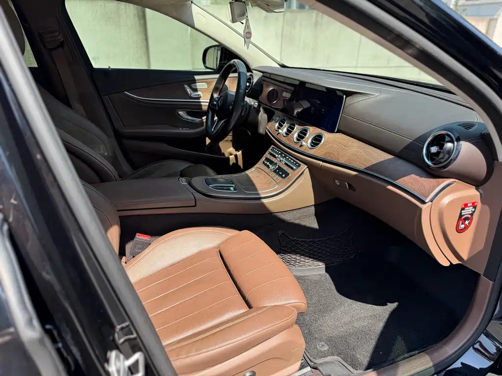 Mercedes-Benz E-Class 2020 — фото 9