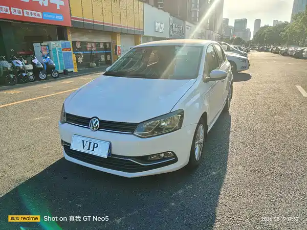 Volkswagen Polo 2015
