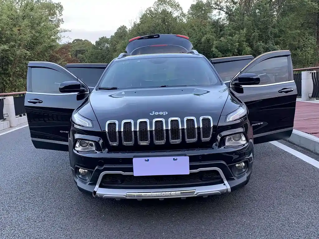 Jeep Cherokee 2016