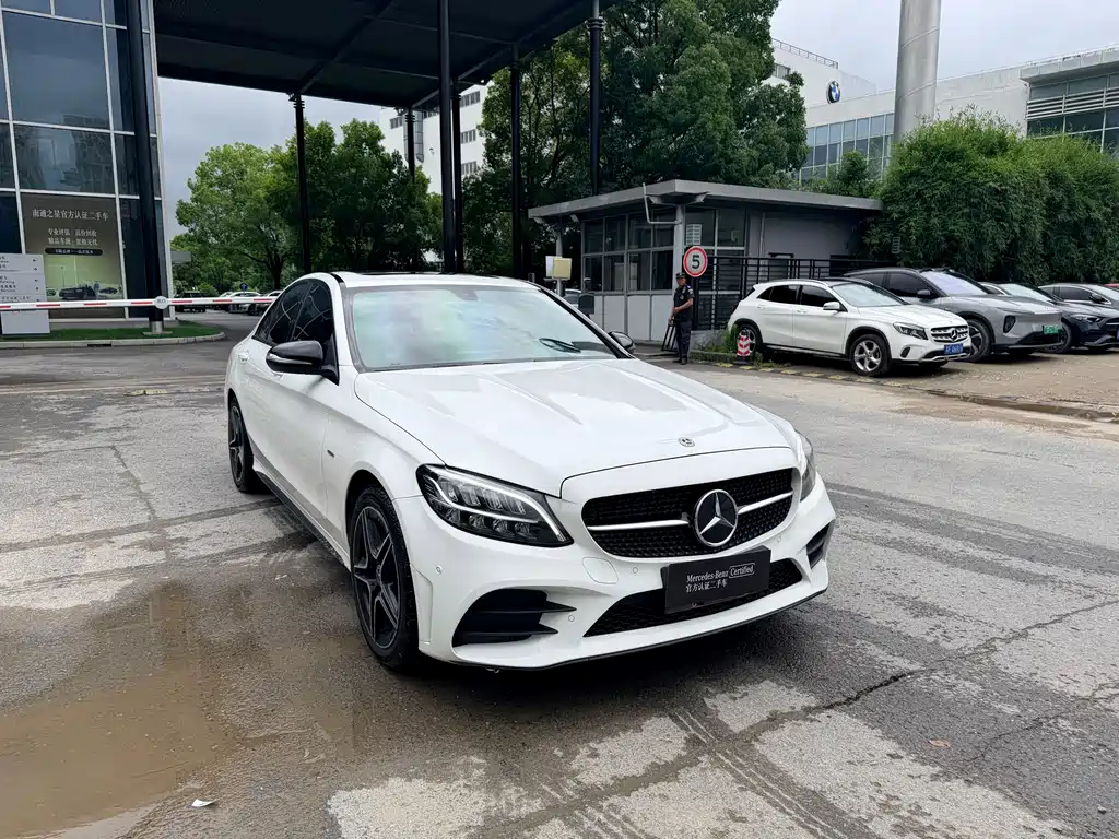Mercedes-Benz C-Class 2021