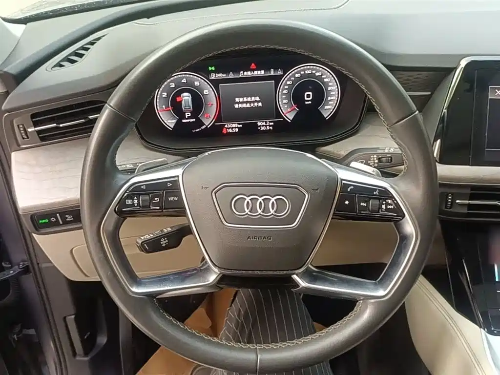 Audi Q6 2024 — фото 11