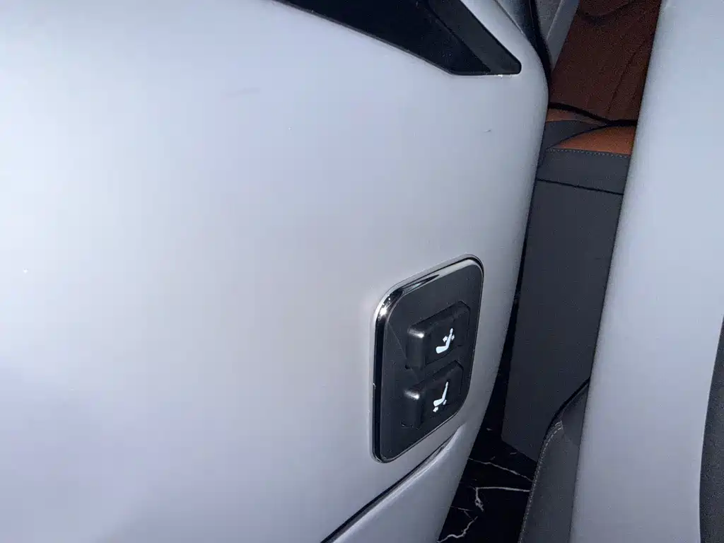 Ford Tourneo 2025 — фото 14