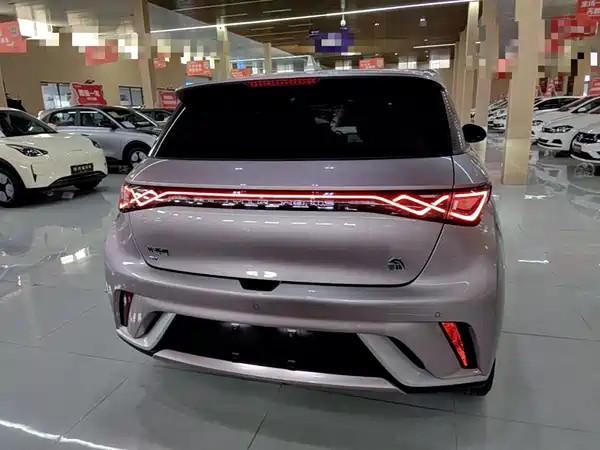 BYD Dolphin 2023