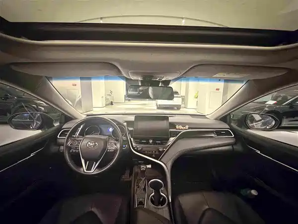 Toyota Camry 2021