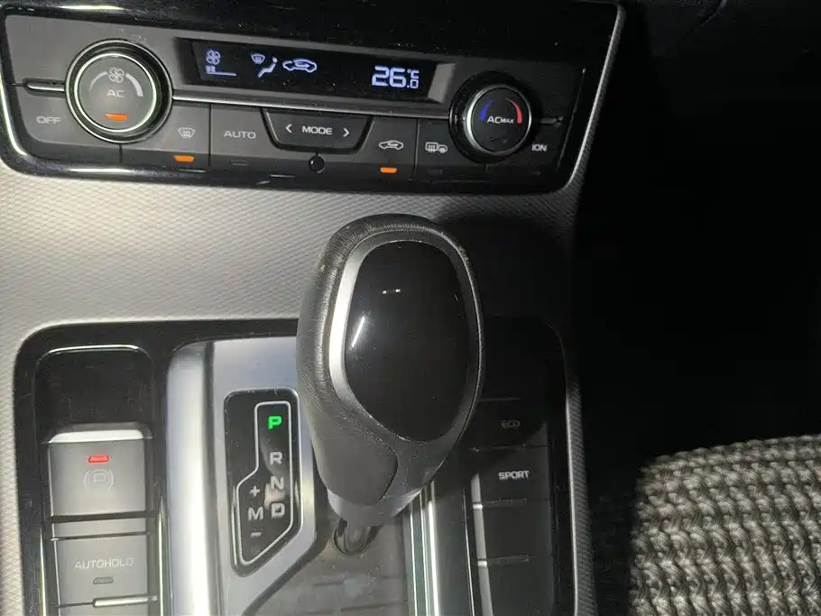 Geely Emgrand GS 2018 — фото 16