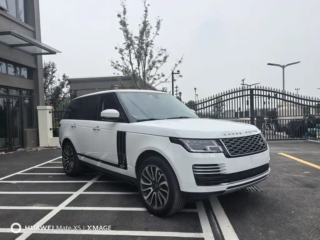 Land Rover Range Rover 2018 — фото 1