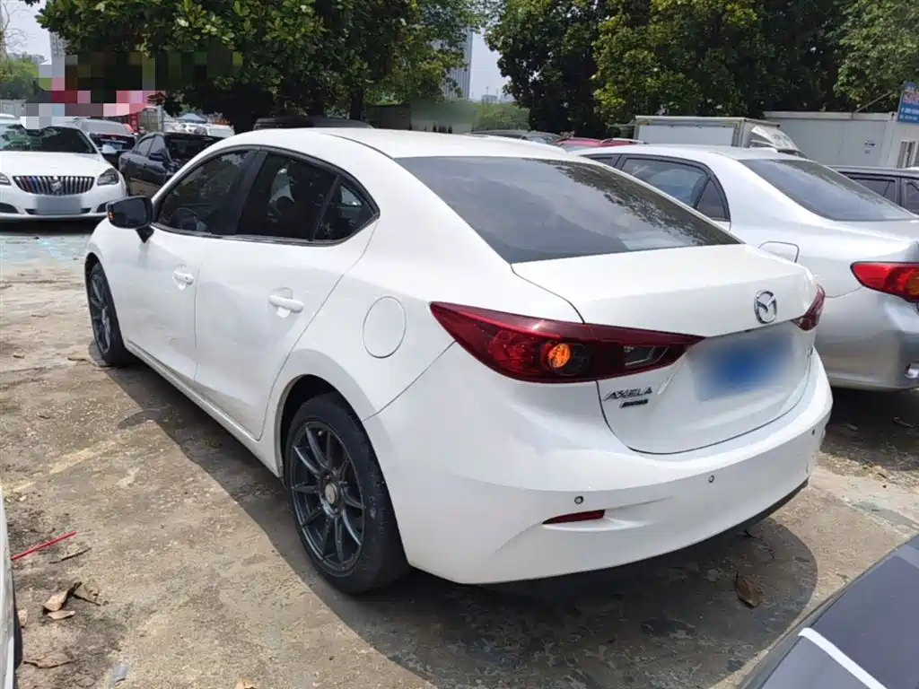Mazda 3 Axela 2016 — фото 5