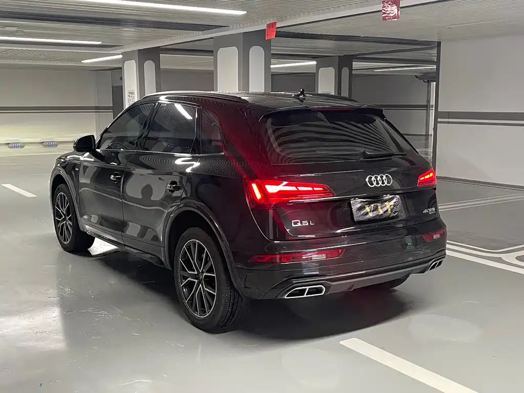 Audi Q5L 2025 — фото 27