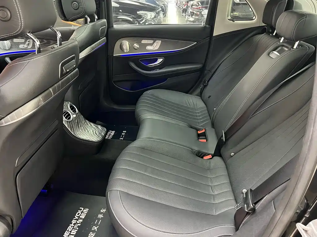 Mercedes-Benz E-Class 2021 — фото 10