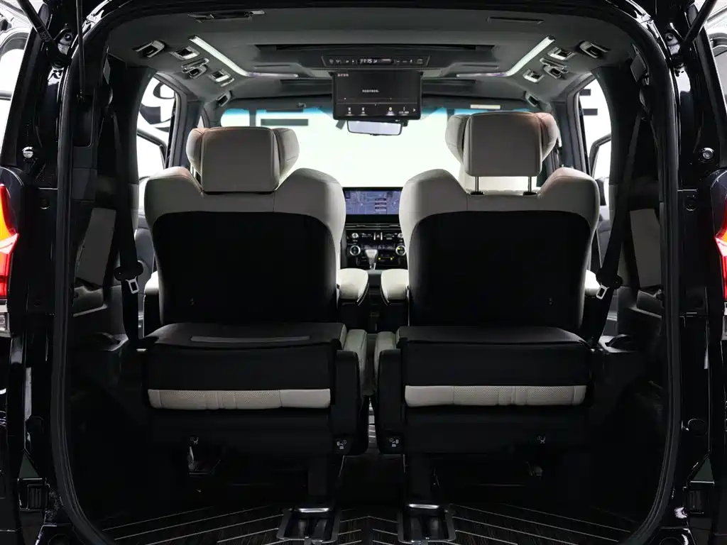 Lexus LM 2022 — фото 13