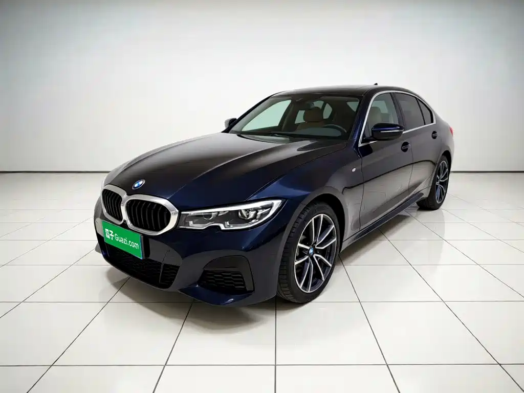 BMW 3 Series 2022 — фото 1