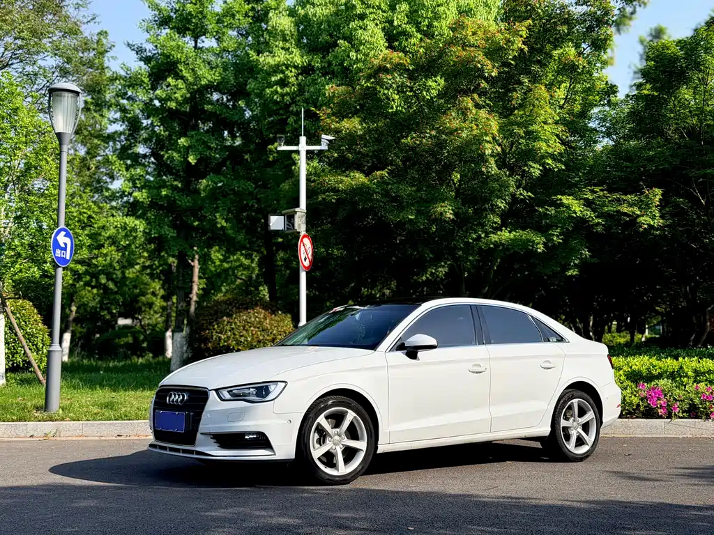 Audi A3 2016 — фото 1