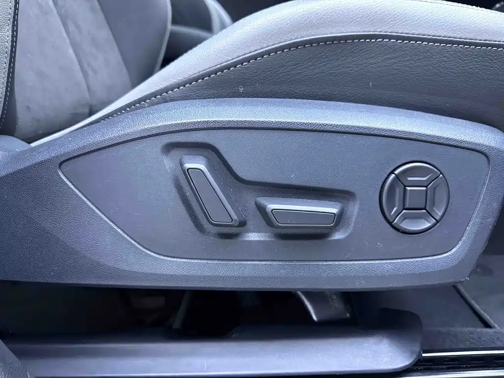 Audi Q3 2022 — фото 18