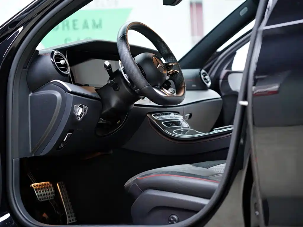 Mercedes-Benz E-Class AMG 2023 — фото 30