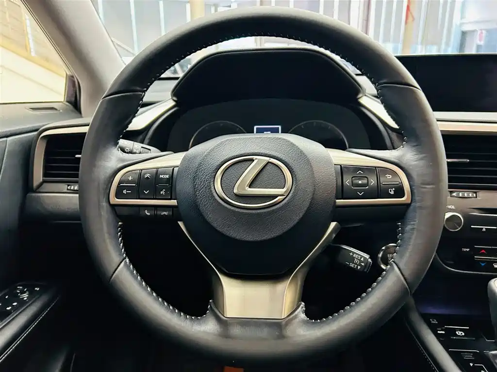 Lexus RX 2019 — фото 11