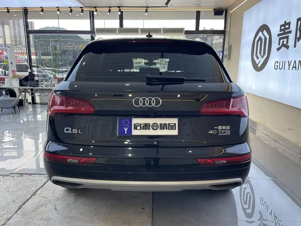 Audi Q5L 2020 — фото 21