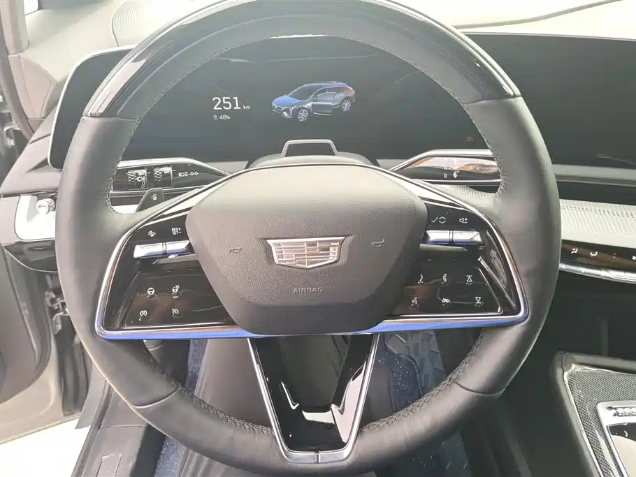 Cadillac IQ 2024 — фото 15