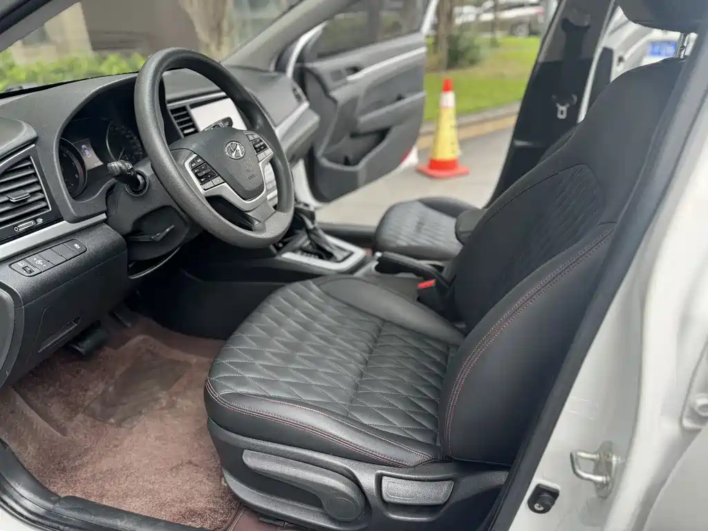 Hyundai Elantra 2017