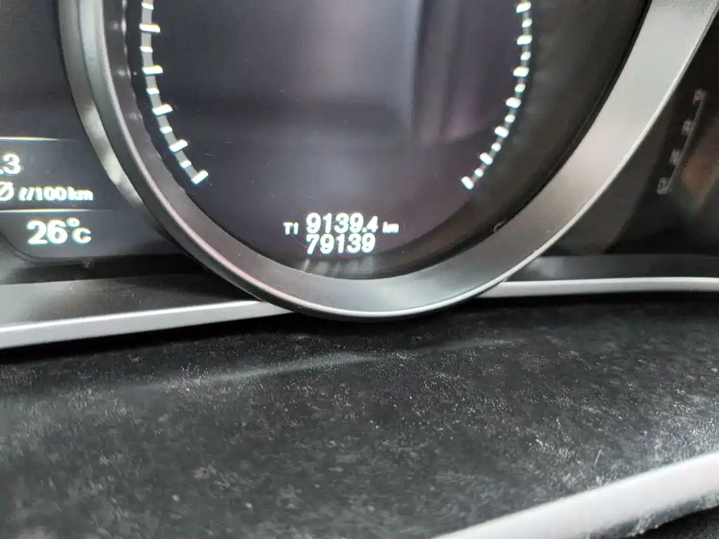 Volvo V40 2017 — фото 13