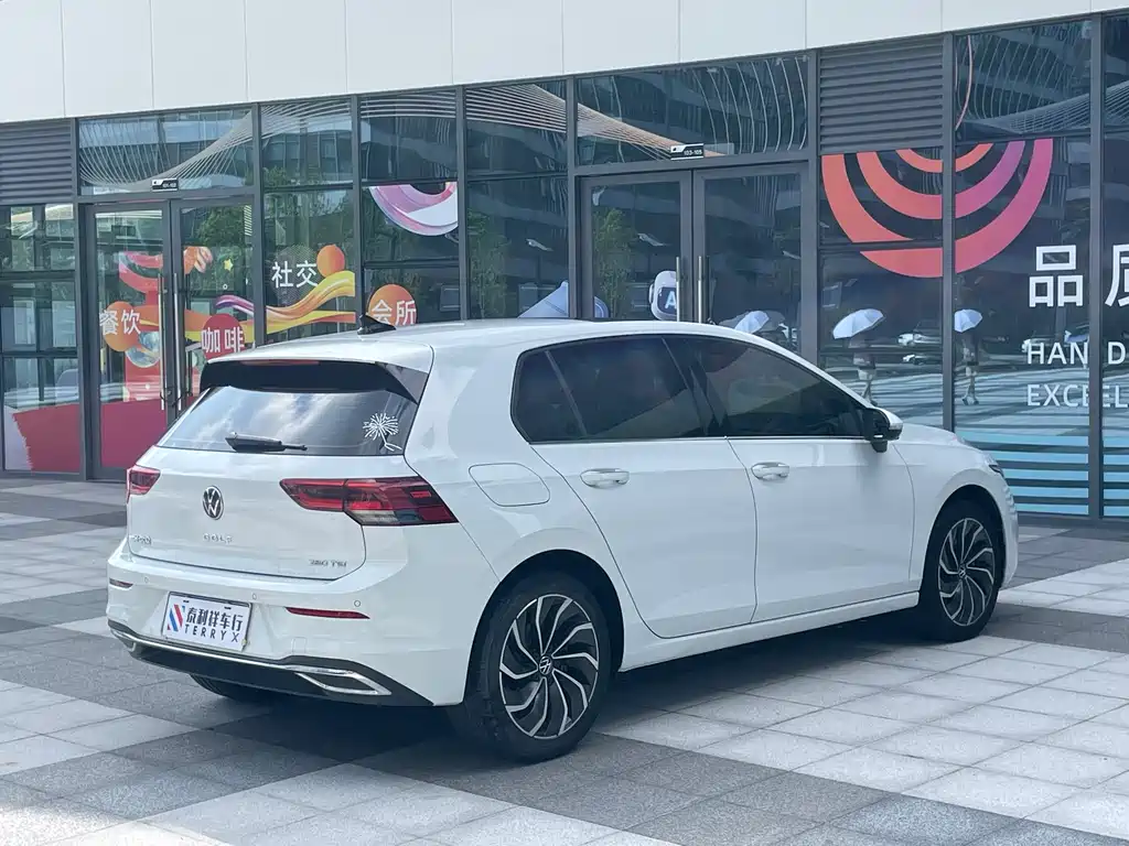 Volkswagen Golf 2023