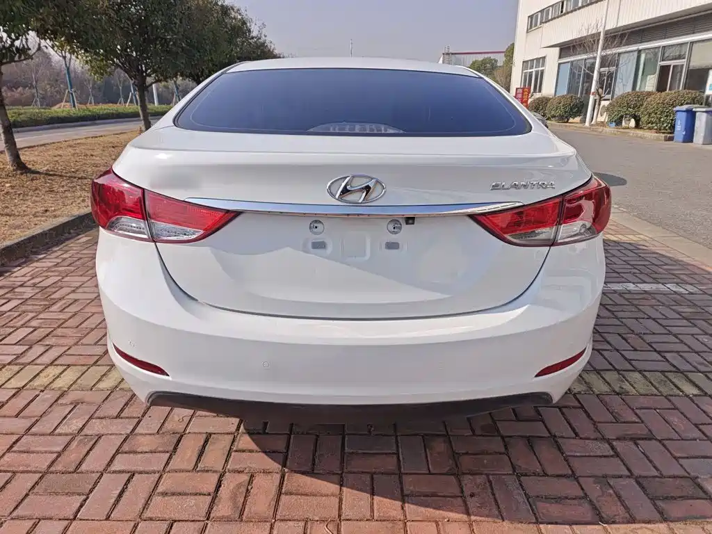 Hyundai Elantra Langdong 2015