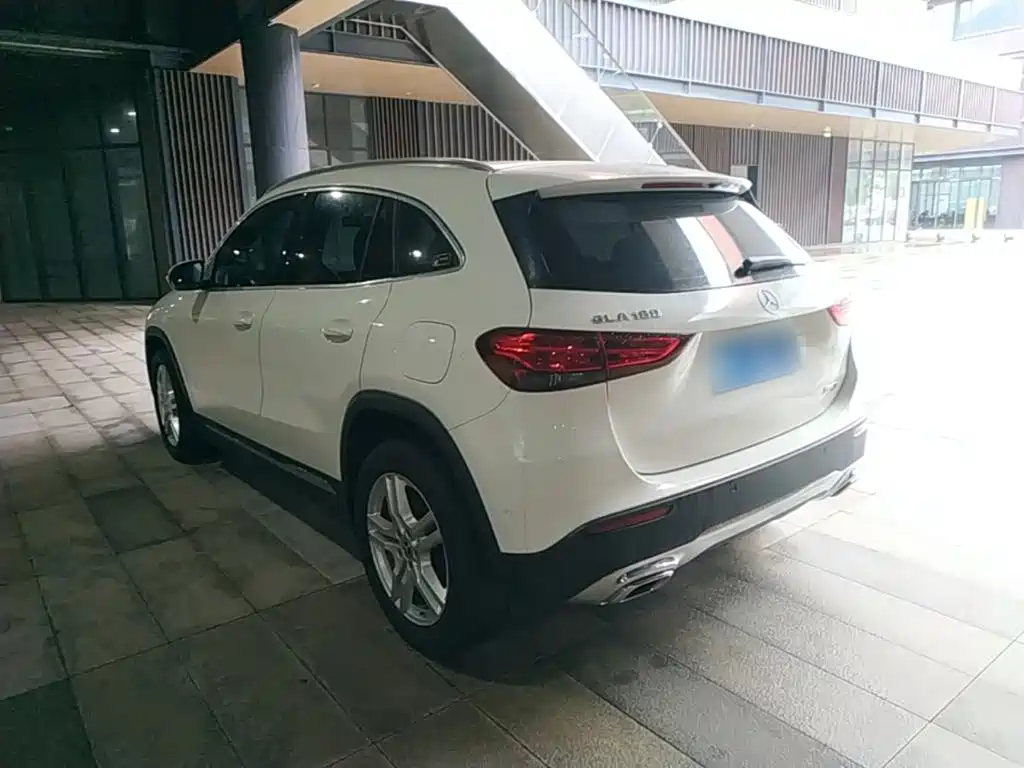 Mercedes-Benz GLA 2020